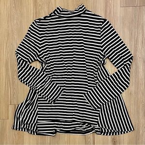 Jack by BB Dakota Black & White Stripe Tent Top EUC